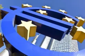 ECB gaidāmas plašas personāla pārmaiņas: atalgojums starp augstākajiem ES institūcijās