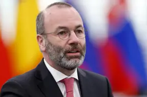 EPP bloķē Ungārijas slepeno dienestu spiegošanas izmeklēšanu, baidoties stiprināt Orbānu