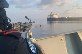 ES un Indijas flotes panāk uzvara: atgūts kuģis, ko pirāti izmantoja Maltas tankkuģa sagūstīšanai