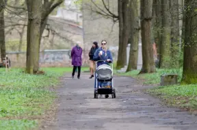 EY pētījums: Latvijas iedzīvotāju galvenās prioritātes ir veselība, ekonomiskā drošība un labi apmaksāts darbs