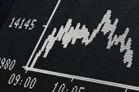 Eiropas akcijas sasniedz rekordaugstumus, ASV budžeta krīzei mazinoties