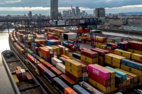 Eirozonas tirdzniecība uzplaukst: ASV vienošanās veicina rekordlielu eksportu