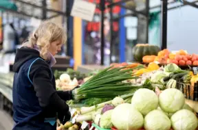 Ekonomikas ministrija prognozē 3,8% inflāciju 2025. gadā, pasaules notikumi turpinās ietekmēt cenas