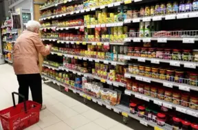 Ekonomisti prognozē inflācijas bremzēšanos Latvijā 2025. gadā