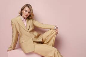 Elizabete Gaile laiž klajā debijas albumu "Bez atvadām uz Miera ielas" un aicina uz prezentāciju