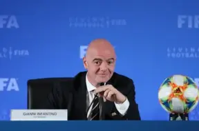 FIFA saskaras ar apsūdzībām par spēlētāju pārslodzes problēmu slēpšanu