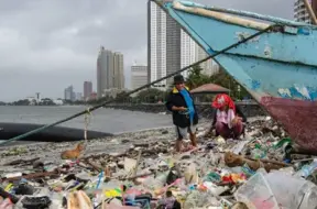 Filipīnās supertaifūns "Fung-wong" laupījis divu cilvēku dzīvības; evakuēti 1,4 miljoni