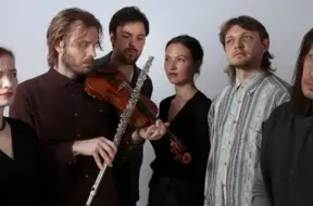 Grupa "Juuk" piesaka jaunu albumu "Tulkojumi" ar dziesmu "Kad es dzeru vīnu"