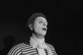 Grupa "R.A.P." pārsteidz ar jaunu singla "Cirks" videoklipu un turpina "Novembra tūri"