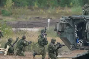 IFRI ziņojums: Eiropai trūkst karavīru un ieroču, lai pretotos Krievijai