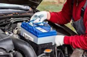 Īsi pārbraucieni ziemā: Kā tie kaitē automašīnas akumulatoram un ko darīt?