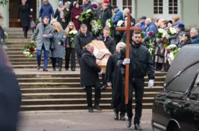 Izvadīts pēdējā gaitā: Atvadīšanās no izcilā latviešu mākslinieka Jāņa Anmaņa