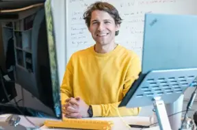 Jānis Lazovskis: Latviešu matemātiķis, kurš ASV ieguvis doktora grādu un tagad pēta neredzamās struktūras Latvijā