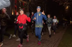 Jelgavā Lāčplēša dienas priekšvakarā – patriotiskais skrējiens “Skrienam Latvijai!”