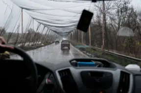 Kara skaudrās realitātes fotogrāfu acīm: Ukrainas drāma 2025. gada 12. novembrī