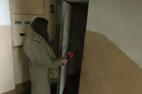 Kazdangā sievieti izcēlusies ugunsgrēks; kaimiņi dzirdējuši saucienus pēc palīdzības