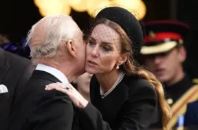 Keita Midltone palīdzējusi karalim Čārlzam pieņemt stingru lēmumu par princi Endrū