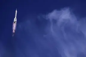 Ķīnas kosmosa misija aizkavēta: orbītas atkritumi – pieaugošs drauds cilvēces drošībai kosmosā