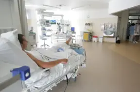 Kopš pandēmijas pieaug jauniešu skaits, kuri ārstējas no smagas intoksikācijas