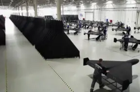 Krievija masveidā piesaista ziemeļkorejiešus dronu ražošanai Alabugā