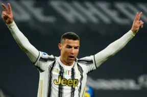 Krištianu Ronaldu apgalvo: "Neviens pasaulē nav slavens kā es!"