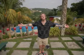 Krivenchy atklāj Gambijas "cukurmammu" kultūras noslēpumus dokumentālajā seriālā