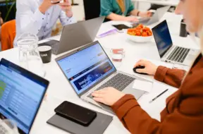 LIAA konkursa finālā par «Eksporta jaunpienācēja» titulu cīnīsies «RAW», «AM Craft» un «BP Sports»