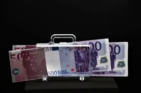 "Latvenergo" obligāciju programma: deputāti pieprasa skaidrojumu par miljardu eiro