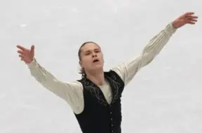 Latvijas Slidošanas asociācija norēķinājusies ar Denisu Vasiļjevu, atrisinot finansiālās dīkstāves pirms olimpiskās sezonas