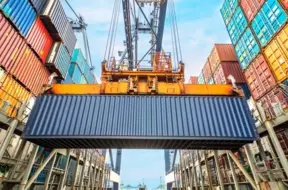 Latvijas eksporta grieži: kritums ASV un Ukrainā, bet negaidīts kāpums uz Krieviju septembrī