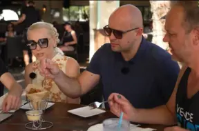 Lauris Reiniks Floridā baudījis aligatora asti – vai tiešām tas bija aligators?