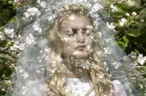 Leģendas par Zaķusalu atdzīvojas JRT izrādē «Ābeļziedi upē» ar Ivara Kalniņa atgriešanos