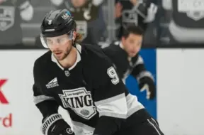 Losandželosas "Kings" noslēdz iespaidīgu 85 miljonu dolāru vienošanos ar zviedru uzbrucēju Adrianu Kempu uz 8 sezonām