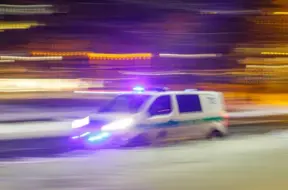 Mežciemā pie stūres aizturēta sieviete gandrīz komas stāvoklī ar 2,46 promiļu reibumu