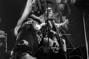 Miks Galvanovskis grandiozi noslēdz darba nedēļu: jauns albums, koncerttūre un vērienīgs šovs Rīgā