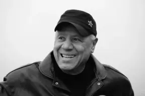 Miris basketbola Slavas zālē uzņemtais leģendārais Vilkenss