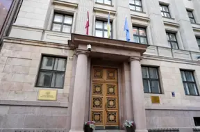 Nākamgad valsts pārvaldē plānots likvidēt vairāk nekā tūkstoti amata vietu