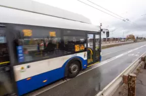 Nakts Sabiedriskais Transports Atgriežas Rīgā: Ērtāka Pārvietošanās Brīvdienās un Svētku Dienās