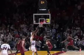 Neaizmirstama NBA galotne: "Alley-oop" danks izšķir Maiami "Heat" un "Cavaliers" spēles likteni