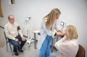 No maija – tikai e-nosūtījumi: Kā mainīsies veselības aprūpes saņemšana Latvijā?