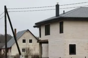 No nākamā gada mainīsies privātmāju būvniecības prasības: draugu palīdzība vairs nepietiks