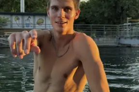 Olimpiskais sapnis uz "OnlyFans": Kanoe airētājs Kurts Ādams Rozentāls saņem divu gadu diskvalifikāciju