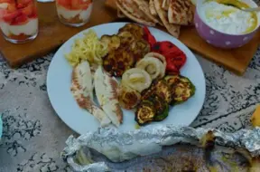 Pagatavot zivi ir vieglāk, nekā tu domā! "Grieķijas brīvdienu" superrecepte grilam