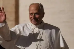 Pāvests Leonas XIV svin kino kā cerības un marginalizēto balsu atbalsta instrumentu