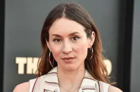 Priecīgas ziņas: seriāla "Mazās, jaukās meles" zvaigzne Troijana Belisario gaida trešo bērniņu