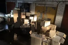 Purvciemā likvidēta nelegālo cigarešu “rūpnīca” – aizturēts viens vīrietis ar 770 tūkstošiem cigarešu