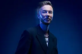 Reiks godina Lāčplēša dienu ar patriotisko dziesmu "Augstāk par zemi"