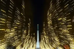 Rīga iemirdzas krāšņā gaismas festivālā “Staro Rīga”