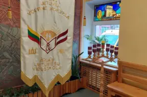 Rīgas Lietuviešu vidusskola svin Latvijas dzimšanas dienu ar patriotisku koncertu