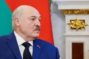 Robežkarš starp Lietuvu un Baltkrieviju: Lukašenko draud konfiscēt tūkstošiem kravas automašīnu